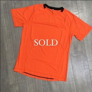 Men’s Lulu Lemon Short Sleeve Shirt…